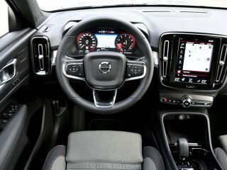 Volvo XC40 H&K R-DESIGN INTELLI SAFE FACELIFT MY2023 1.5 T2 95kW