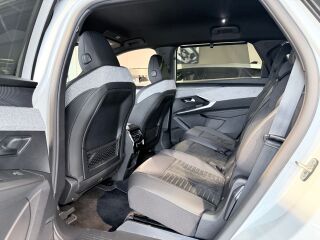 Peugeot 5008 GT Exclusive Hybrid 145 e-DCS6 100кВ
