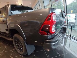 Toyota Hilux Invincible 2.8 Hybrid 48V Invincible 2.8 Hybrid 48V 150kW