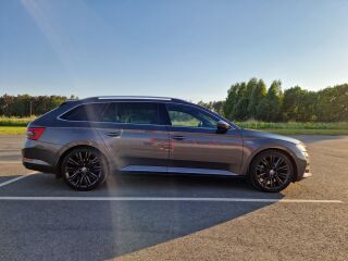 Skoda Superb Laurin& Klement 2.0 140kW