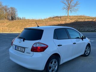 Toyota Auris 1.4 66kW