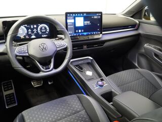 Volkswagen T-Roc R-line 1.5 110кВ