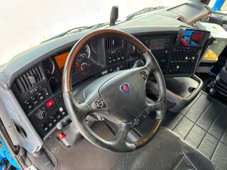 Scania R520 8x4*4 382кВ