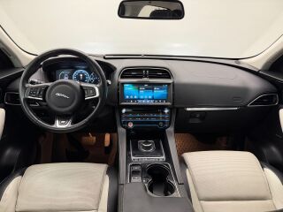 Jaguar F-Pace R-Sport AWD 2.0 132kW