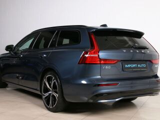 Volvo V60 AWD ULTRA DARK LUXURY XENIUM FULL 2.0 T8 Recharge Twin Engine Plug-In-Hybrid 335kW