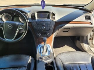 Opel Insignia sports tourer 2.0 118кВ