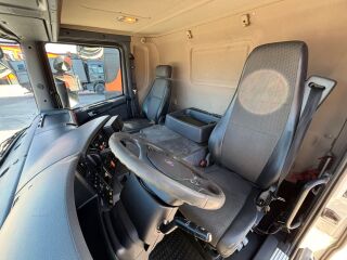 Scania P400 6x2*4 294kW