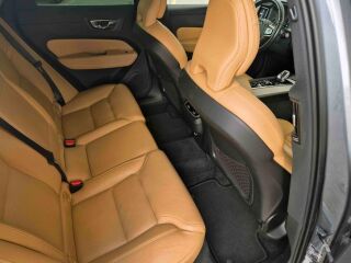 Volvo XC60 AWD Inscription Styling Kit 2.0 B5 KERS 173кВ