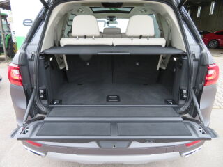 BMW X7 xDrive40d 3.0 250кВ