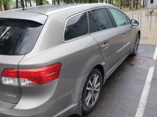 Toyota Avensis Luxury 1.8 108kW