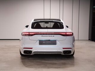 Porsche Panamera Turbo 4.0 V8 463kW