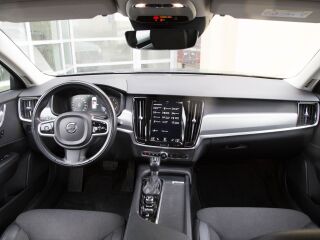 Volvo V90 Momentum 2.0 T4 140kW