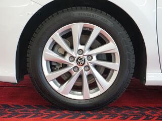 Toyota Camry Luxury Business 2.5 131kW