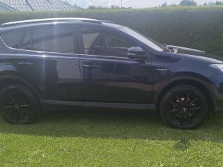 Toyota RAV4 Luxury Plus 2.5 114kW