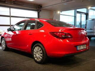Opel Astra NOTCHBACK 1.6 85kW