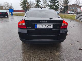 Volvo S80 2.5 147kW