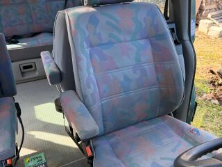 Volkswagen Multivan 2.4 57кВ