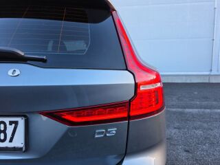 Volvo V60 Momentum Luxury 2.0 D3 110кВ