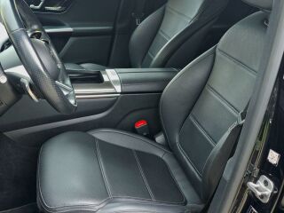 Mercedes-Benz GLC 300 e/Dig LED/Airmatic/Nelikroolimine/Burm.3D 2.0 R4 230kW