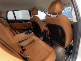 BMW X4 xDrive20i 2.0 135kW