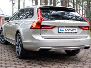 Volvo V90 Cross Country PRO Intelli Safe PRO Xenium Wntr 2.0 T6 AWD 235кВ