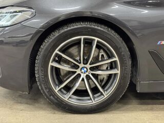 BMW 530 d xDrive Touring M-Sportpakett 3.0 B57D30B 210кВ
