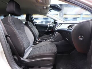 Opel Astra Sports Tourer 1.5 90kW