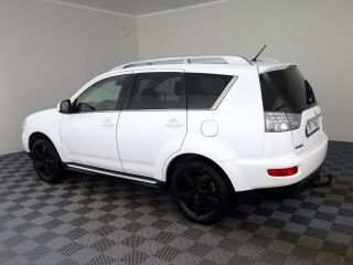 Mitsubishi Outlander Luxury Facelift ATM 2.2 Di-D 115kW