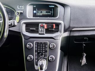 Volvo V40 Cross Country 2.0 110кВ