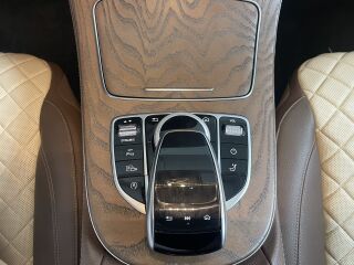 Mercedes-Benz E 220 2.0 143kW