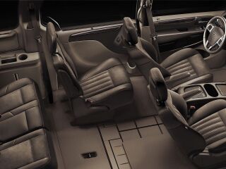 Chrysler Town & Country Lancia Voyager reg tasu makstud 3.6 208kW