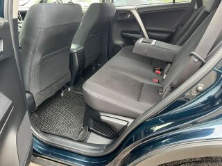 Toyota RAV4 Luxury Plus 2.5 114kW