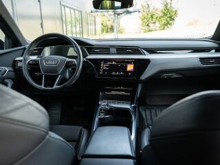 Audi e-tron 55 S-Line Quattro 300kw 300kW