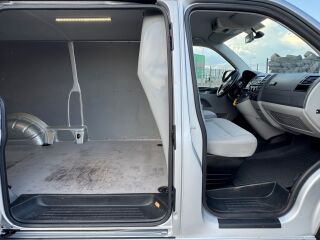 Volkswagen Transporter L2H1 Comfortline Dsg 2.0 Tdi 103kW