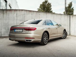 Audi A8 50TDI quattro 3.0 210кВ