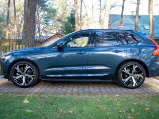 Volvo XC60 AWD B&W Ultimate DARK Intelli PRO Xenium Full 2.0 B4 KERS MHEV Kerghübriid 145кВ