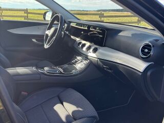 Mercedes-Benz E 300 2.0 143kW