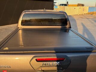 Toyota Hilux Executive 150кВ