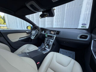 Volvo V60 Plug-In Hybrid AWD 2.4 D6 AWD 158кВ