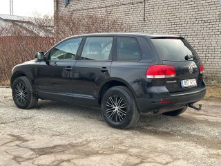 Volkswagen Touareg Black edition diesel 2.5 R5 Diesel 128kW