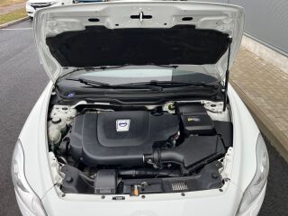 Volvo C30 R-Design 2.0 R5 D3 110kW