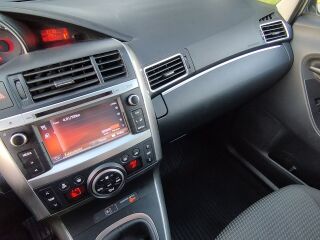 Toyota Verso 1.6 82кВ