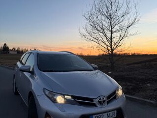 Toyota Auris 1.6 97kW