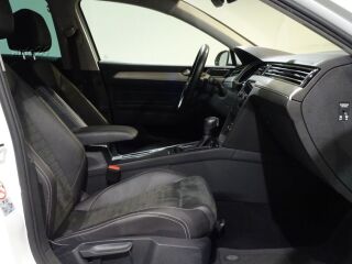 Volkswagen Passat FaceLift Executive TSi ATM 1.5 R4 110kW