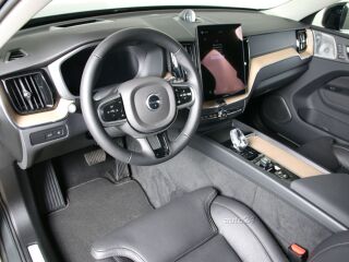 Volvo XC60 AWD ULTRA DARK LUXURY XENIUM FULL 2.0 T8 Recharge Long Range Plug-In-Hybrid MY26 335kW