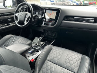 Mitsubishi Outlander PHEV Luxury 4WD 2.4 99kW