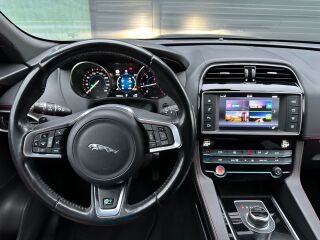 Jaguar F-Pace AWD R-SPORT EXCLUSIVE MY2017 2.0 132кВ