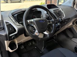 Ford Tourneo Custom Long family 2.0 125kW