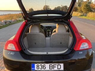 Volvo C30 2.4 I5 D5 132kW