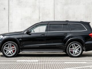 Mercedes-Benz GL 63 AMG 5.5 V8 Bi-Turbo 410кВ